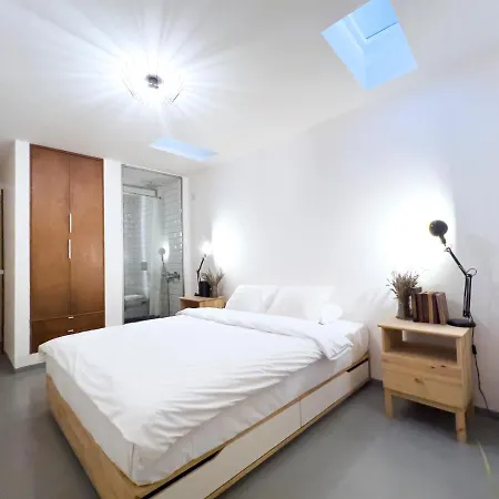 Bed & Breakfast 118 *