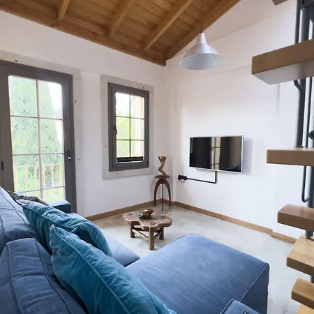 Hotel en barco 118 *